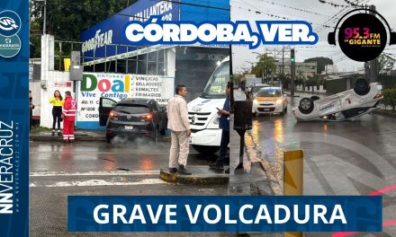 ¡CHOCA LA JEFA DE PARQUÍMETROS, EX NUERA DEL ALCALDE DE CÓRDOBA!