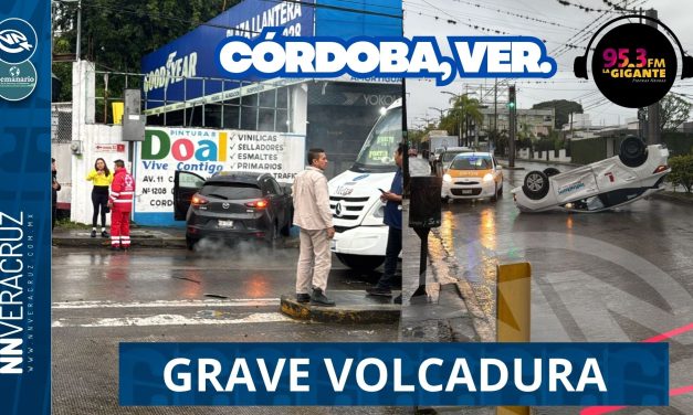 ¡CHOCA LA JEFA DE PARQUÍMETROS, EX NUERA DEL ALCALDE DE CÓRDOBA!