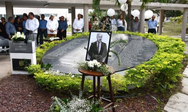 Muerto el Rey; viva el Rey.