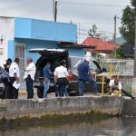 Hallan cuerpo flotando en compuerta de canal en #Orizaba