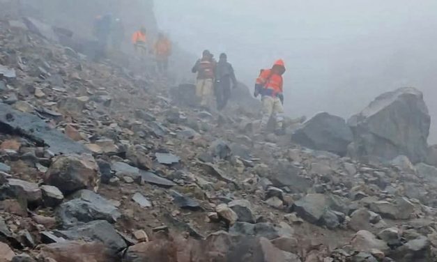 RESCATADOS ALPINISTAS PERDIDOS EN EL PICO DE ORIZABA