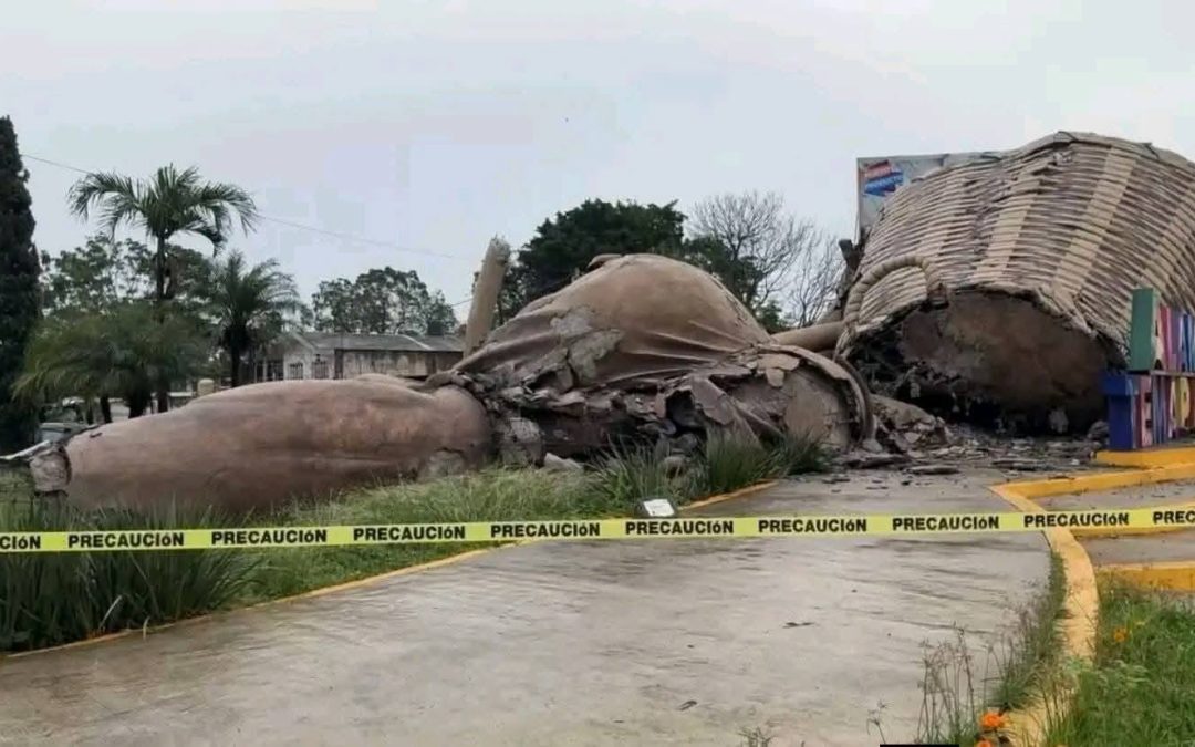 COLAPSA MONUMENTO EMBLEMÁTICO EN #ÁLAMO