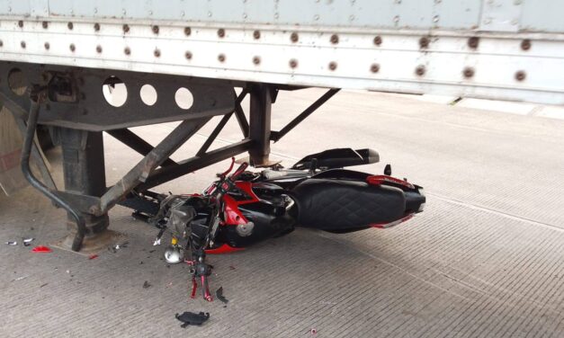 Motociclista resulta lesionado tras accidente con tráiler en el bulevar Córdoba–Peñuela