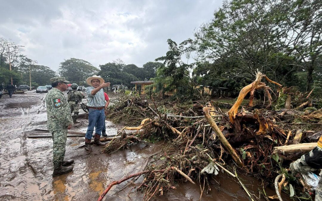 Activan Plan DN-III-E en la localidad de La Palma de #Catemaco tras severas inundaciones