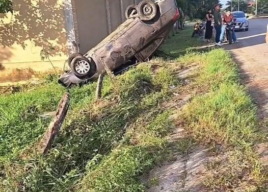 VUELCA VEHÍCULO EN MACUSPANA DURANTE LA MAÑANA DE NAVIDAD