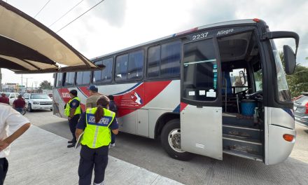 Persona de la tercera edad pierde la vida tras ser arrollado por autobús de pasaje en colonia Veracruz puerto
