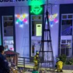 INCENDIA ARBOL DE NAVID EN PLAZA CENTRAL DE CUAUTLANCINGO
