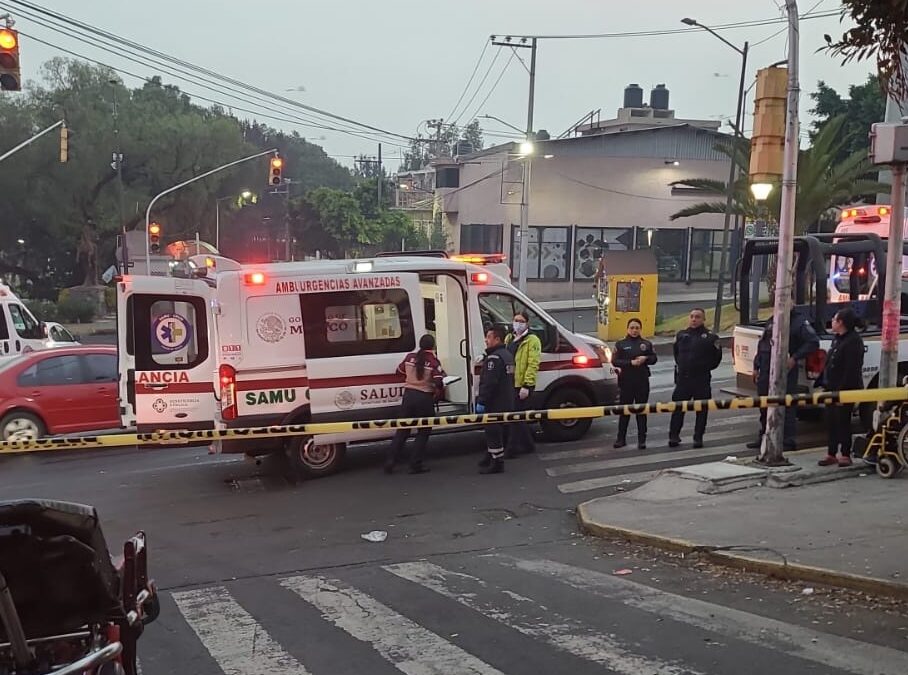 DURANTE INCENDIO FALL3CEN DOS MUJERES