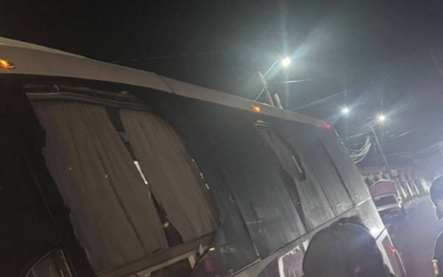 Reportan intento de asalto a autobús AU en la carretera federal 180 entre Tapalapan y Popotépetl