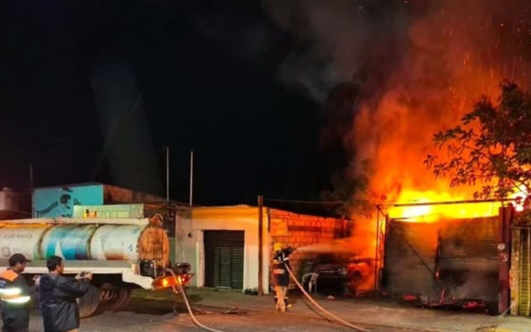 🔥INCENDIO EN TALLER MECÁNICO