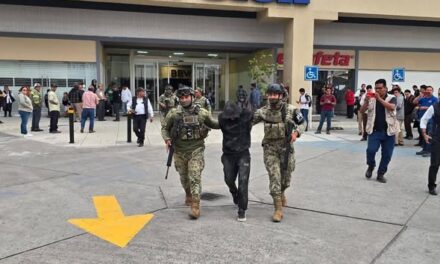 OPERATIVO EN PLAZA CRYSTAL