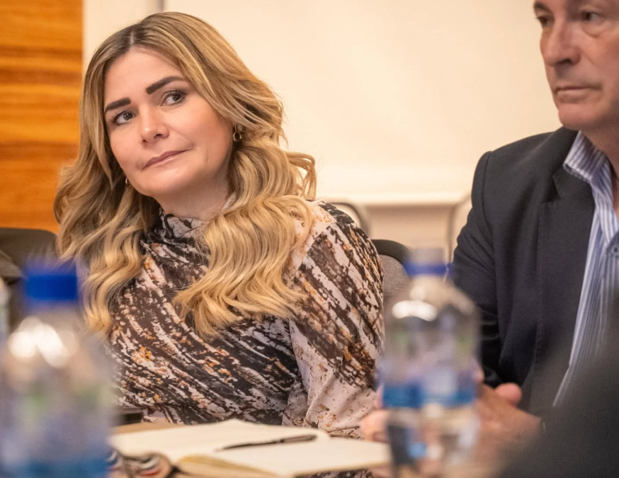 Alcaldesa Maryjose Gamboa expone ante CAB rezago de más de 3 mil quejas ciudadanas sin atender