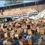 Volcadura de tráiler provoca cierre de circulación en la autopista Amatlán–Rancho Trejo, dirección Veracruz.