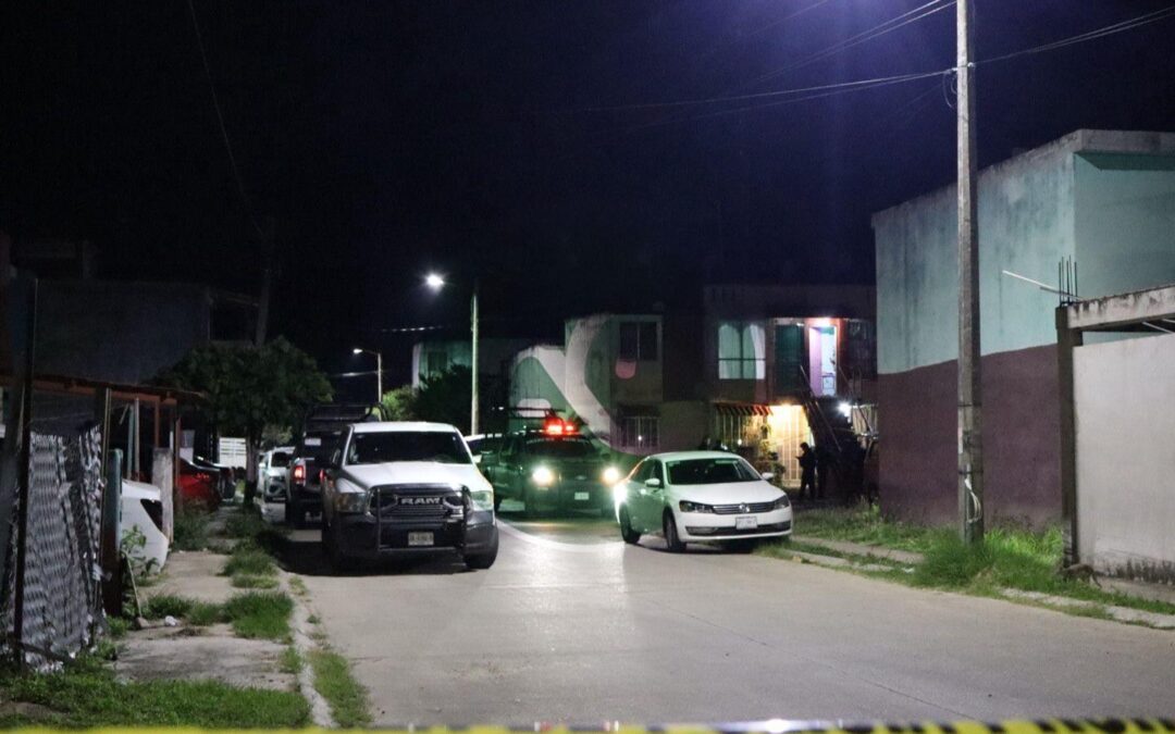 Ejecutan a exconvicto dentro de vivienda en fraccionamiento de #Acayucan