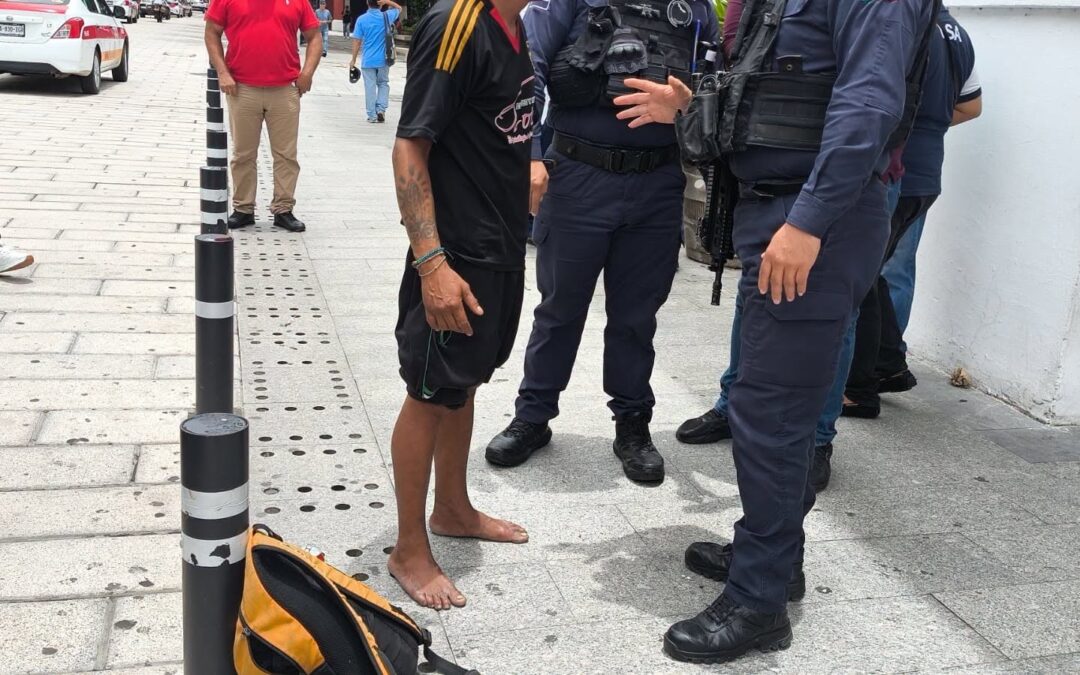 EBRIO SUJETO CAUSA ESCÁNDALO EN LA CATEDRAL DE VERACRUZ