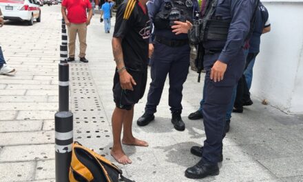 EBRIO SUJETO CAUSA ESCÁNDALO EN LA CATEDRAL DE VERACRUZ