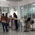 CONTRIBUYENTES QUE ACUDEN A LAS OFICINAS DE HACIENDA EN LA CIUDAD DE VERACRUZ SE QUEJAN DE LA FALTA DE CLIMAS, VENTILADORES Y EL TORTUGISMO EN LA ATENCIÓN AL PÚBLICO