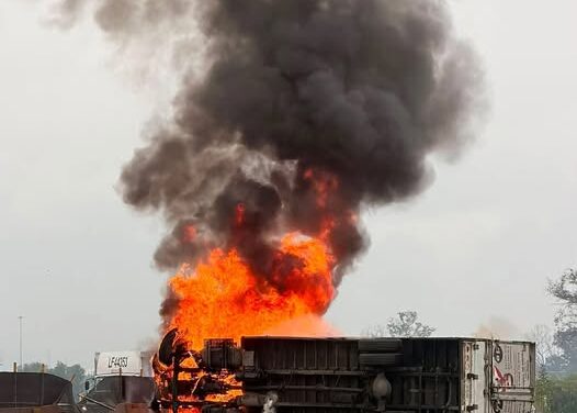 INCENDIO DE TRAILER EN EL CIRCUITO MEXIQUENSE