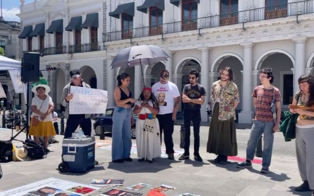 AYUNTAMIENTO DE XALAPA OBSTACULIZA MARCHA DE MADRES BUSCADORAS