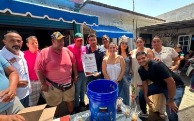 ALVARADO APUSTA POR EL TURISMO DE «FOODIES» Y REALIZA MEDIA TONELADA DE CEVICHE EN EL CALLEJÓN DE LOS MARISCOS