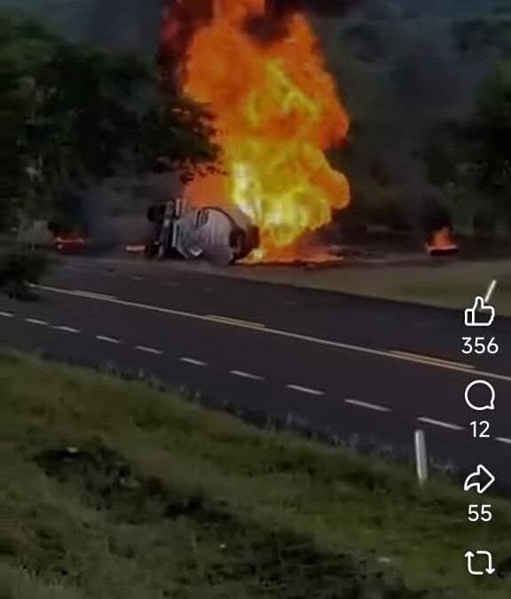 ¡ EXPLOTA PIPA DE GAS EN VEGA DE ALATORRE