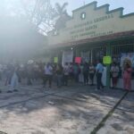 TOMAN PADRES DE FAMILIA LA SECUNDIARIA EMILIANO ZAPATA; EXIGEN CUENTAS DE CUOATAS ESCOLARES