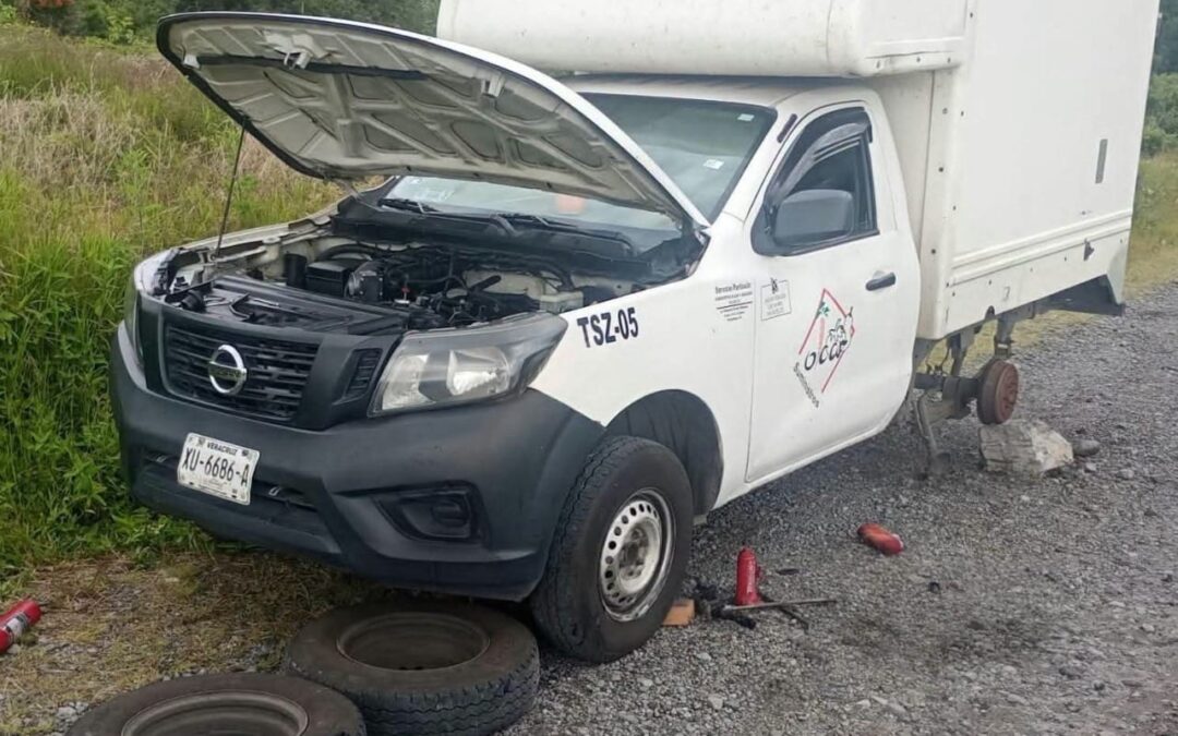 DETIENEN A SUJETO DESVALIJANDO CAMIONETA ROBADA EN COSCOMATEPEC