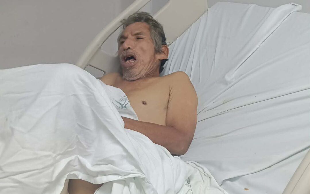 Solicitan ayuda urgente para «Arturito», hospitalizado en Tlalixcoyan con múltiples fracturas