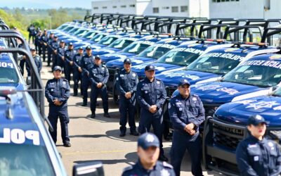 Rocío Nahle García entregó 68 patrullas y equipamiento a la Secretaría de Seguridad Pública