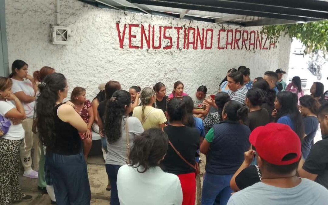 PROTESTAN PADRES DE FAMILIA POR PRESUNTO CASO DE ABUSO CONTRA UNA MENOR
