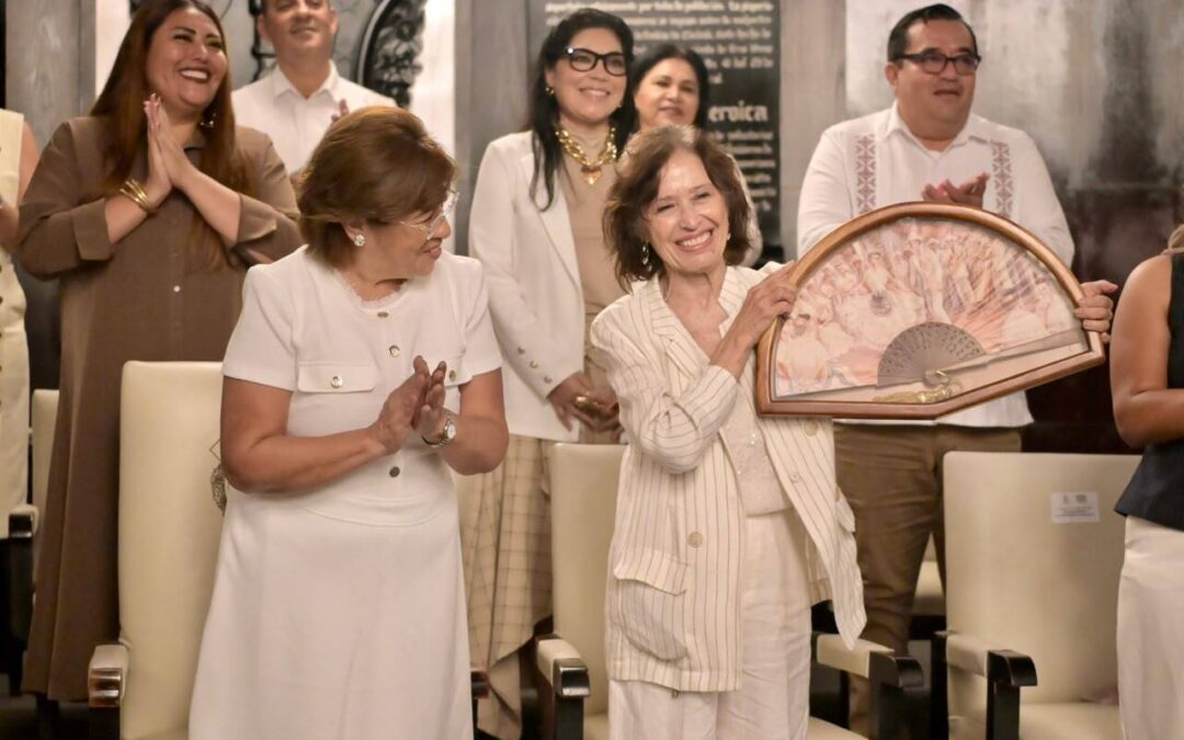 RECONOCE AYUNTAMIENTO DE VERACRUZ A LA ACTRIZ MARÍA ROJO COMO VISITANTE DISTINGUIDA