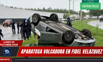 APARATOSA VOLCADURA EN FIDEL VELAZQUEZ DEJA UNA MUJER HERIDA COMO SALDO