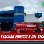 SUSTO EN EL TECNOLOGICO DE VERACRUZ, EVACUAN EDIFICIO B