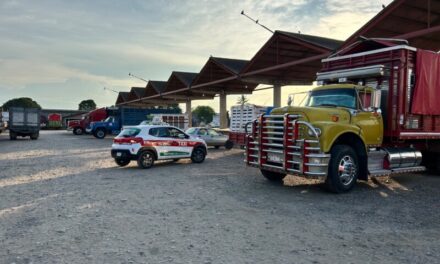 Camioneros que se estacionan en los terrenos de la báscula de San Manuel, señalan que los robos están a la orden del día, que los delincuentes se llevan baterias, duales, y hasta llantas.