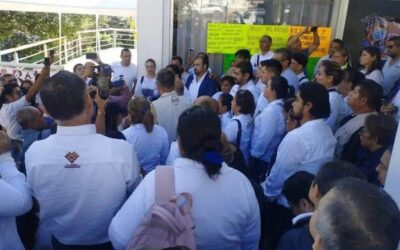 Trabajadores de salud toman coordinación de IMSS-Bienestar en #Xalapa