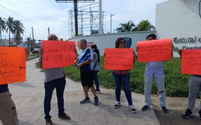 Conductores de aplicaciones se manifestaron la mañana de este jueves