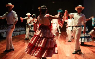 Marina fortalece las tradiciones mexicanas mediante intercambio cultural de Cadetes de la Heroica Escuela Naval Militar y universitarios