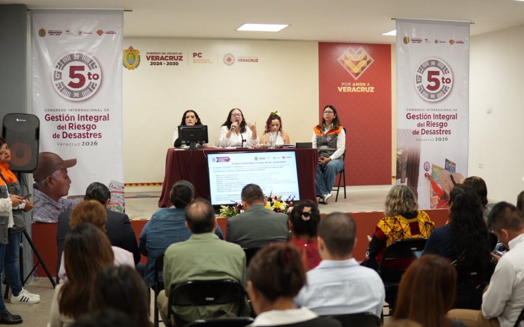 *DIF Municipal de Medellín de Bravo participa en congreso internacional de prevención de riesgos*