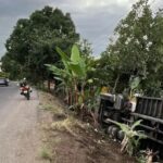 Un camión de carga terminó volcado fuera de la carretera federal 150 Córdoba-Boca del Río