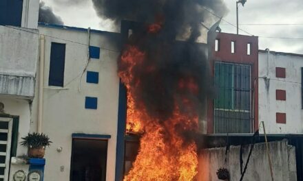 INCENIDO EN CASA DE ARBOLEDAS SAN RANÓN (FOTOS)
