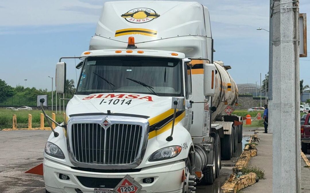 Dejaron de mover mercancía 2 mil unidades desde el Puerto de Veracruz por paro de transportistas